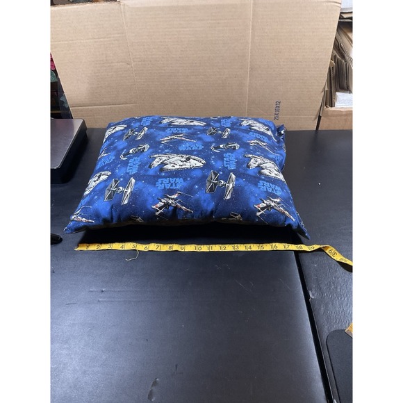 Star Wars Throw Pillow –‎ Millennium Falcon, TIE Fighters, X-Wings – 17"x14" - Picture 5 of 6